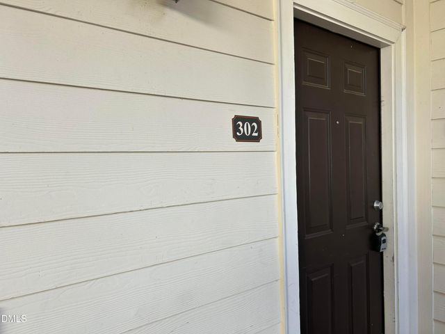 100 Campus Walk Trail 302, Elon, NC 27244