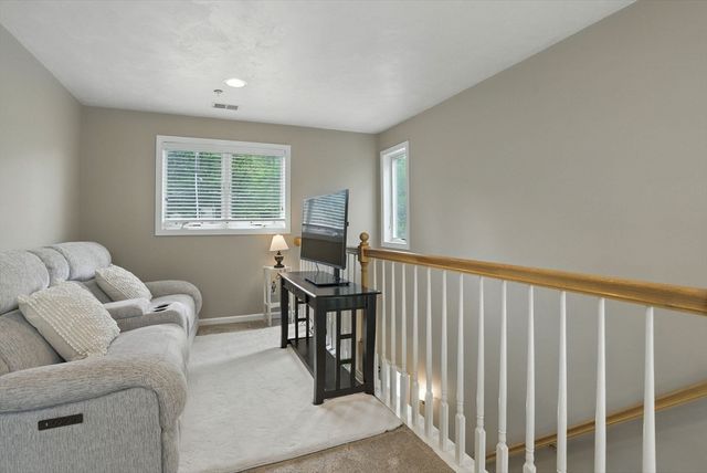 27 Solomon Pond Rd A, Northborough, MA 01532