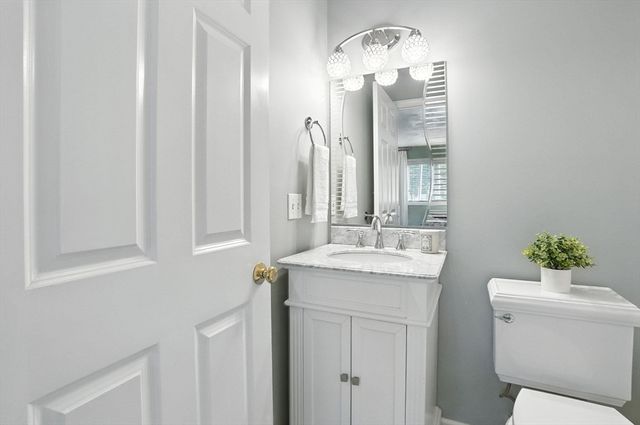 27 Solomon Pond Rd A, Northborough, MA 01532