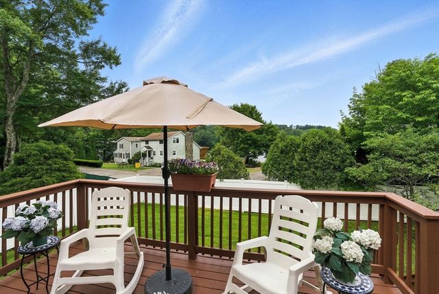 27 Solomon Pond Rd A, Northborough, MA 01532