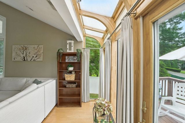 27 Solomon Pond Rd A, Northborough, MA 01532
