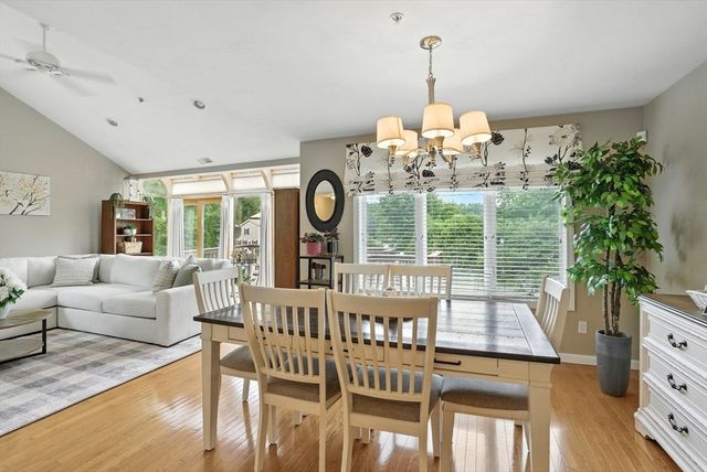 27 Solomon Pond Rd A, Northborough, MA 01532
