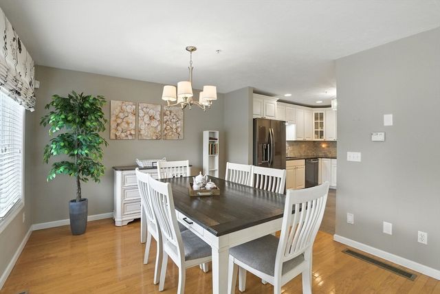 27 Solomon Pond Rd A, Northborough, MA 01532