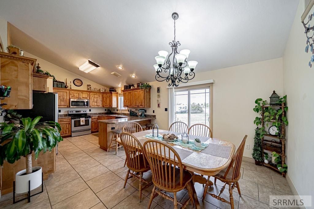 Image 15 of property listing at 11121 N 40 E, Idaho Falls, ID 83401