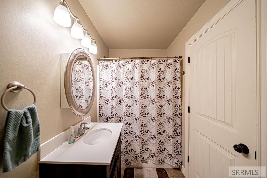 Image 40 of property listing at 11121 N 40 E, Idaho Falls, ID 83401