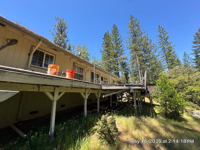 6396 Log Cabin Ln, Placerville, CA 95667