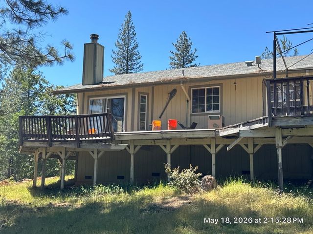 6396 Log Cabin Ln, Placerville, CA 95667
