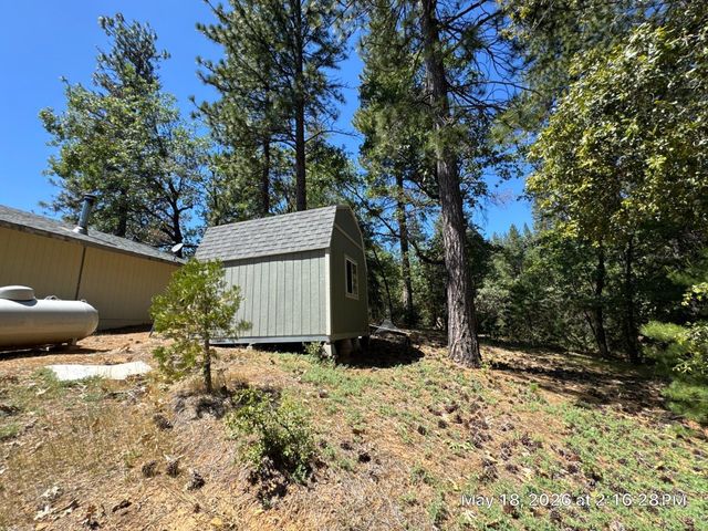 6396 Log Cabin Ln, Placerville, CA 95667