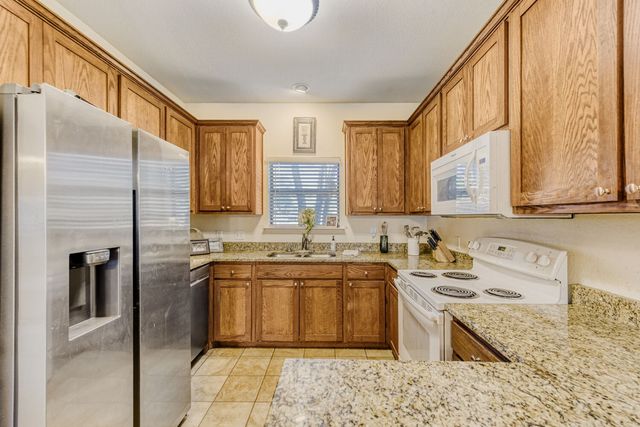 6525 Greenway Road, Fort Worth, TX 76116