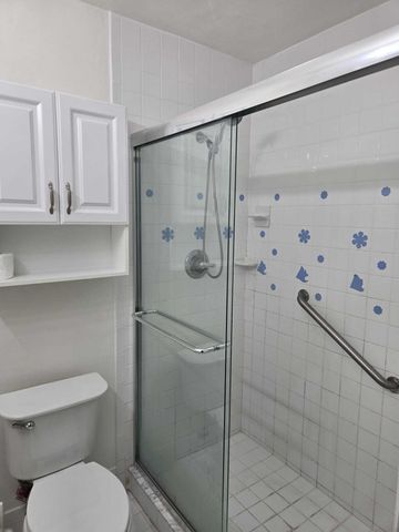 5805 NW 83rd Avenue, Tamarac, FL 33321