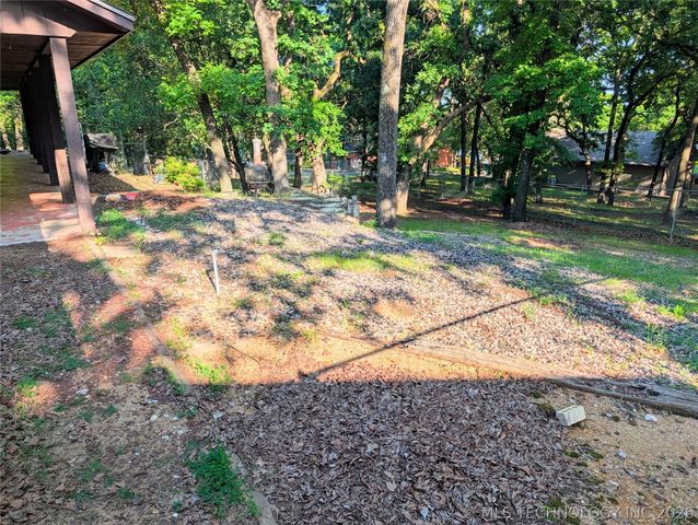 2702 Redbud Lane, Kingston, OK 73439