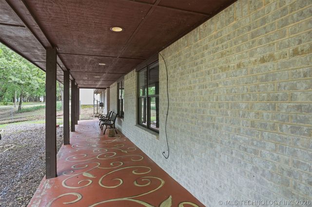 2702 Redbud Lane, Kingston, OK 73439