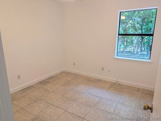 2702 Redbud Lane, Kingston, OK 73439