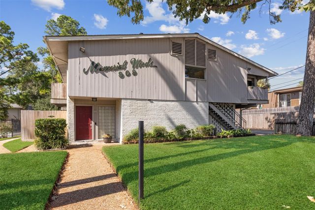 909 Silber Road 11, Houston, TX 77024