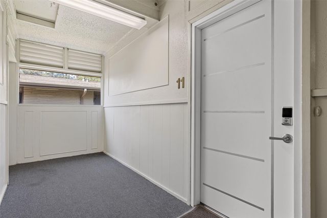 909 Silber Road 11, Houston, TX 77024