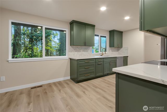 7040 41st Avenue SE, Lacey, WA 98503