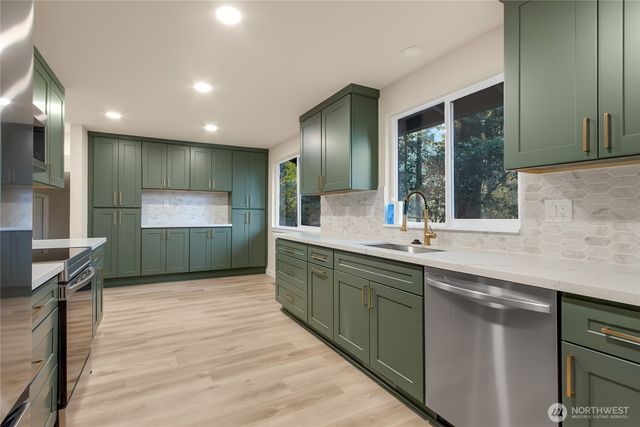 7040 41st Avenue SE, Lacey, WA 98503