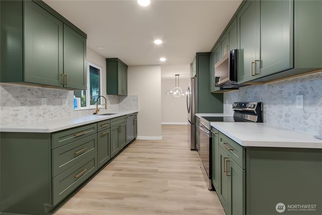 7040 41st Avenue SE, Lacey, WA 98503