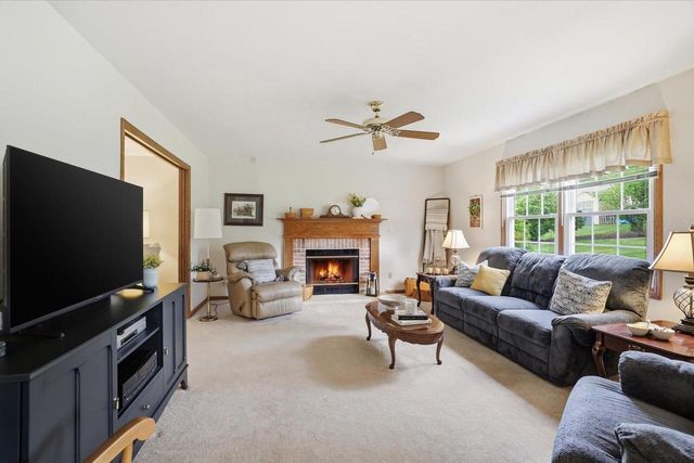11436 W Shields DRIVE, Franklin, WI 53132