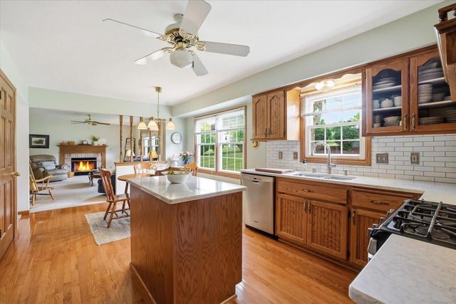 11436 W Shields DRIVE, Franklin, WI 53132