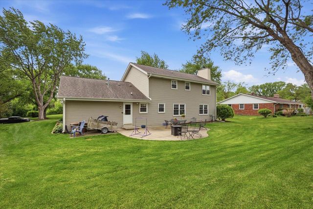 11436 W Shields DRIVE, Franklin, WI 53132