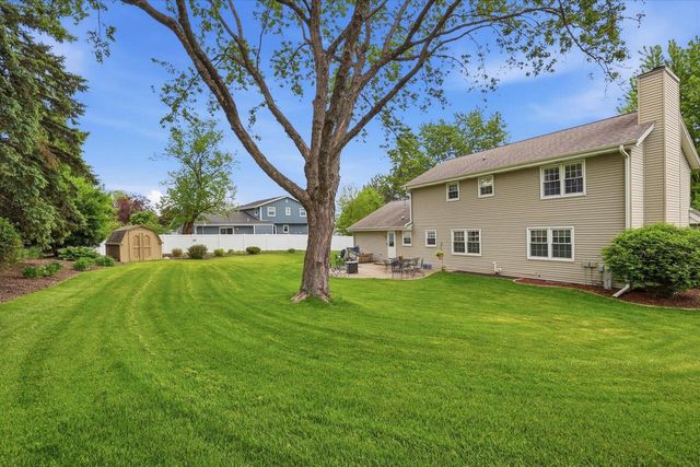 11436 W Shields DRIVE, Franklin, WI 53132