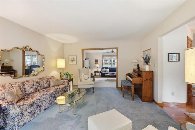 11436 W Shields DRIVE, Franklin, WI 53132