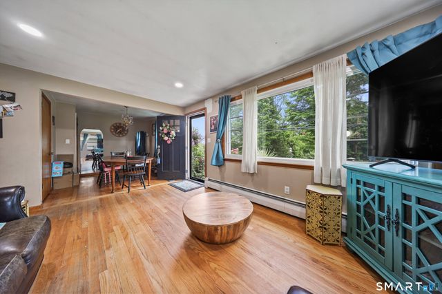 21 Holt Street, Plymouth, CT 06786