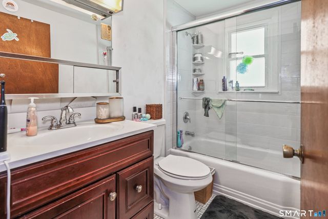 21 Holt Street, Plymouth, CT 06786