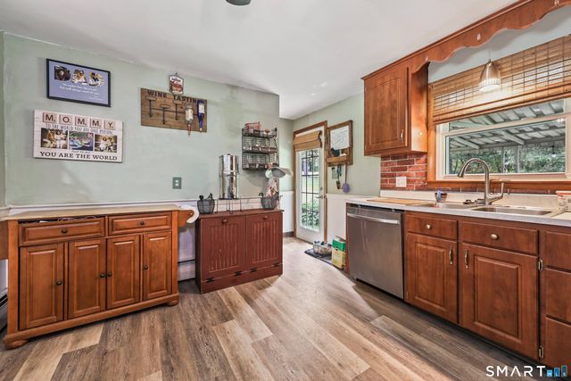 21 Holt Street, Plymouth, CT 06786