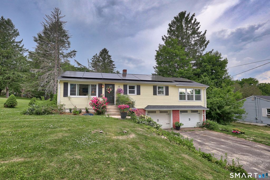21 Holt Street, Plymouth, CT 06786