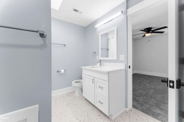 1374 Anita Avenue, Grosse Pointe Woods, MI 48236