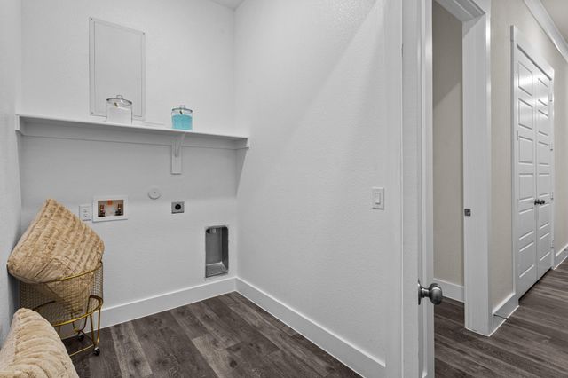 865 Limmer LOOP 1103, Hutto, TX 78634