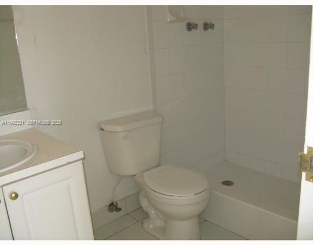 5100 SW 41st St 229, Pembroke Park, FL 33023