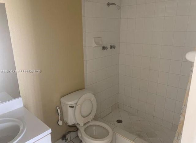 5100 SW 41st St 229, Pembroke Park, FL 33023