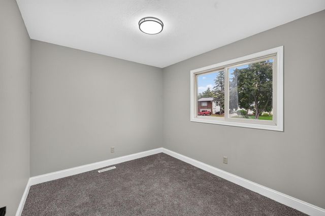 1655 Lincoln Avenue, Saint Paul Park, MN 55071