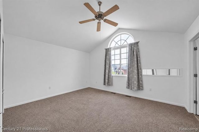 1989 Golfview Lane, Westland, MI 48186