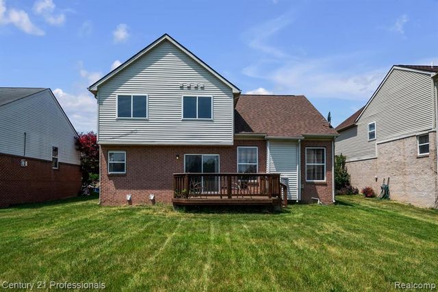 1989 Golfview Lane, Westland, MI 48186