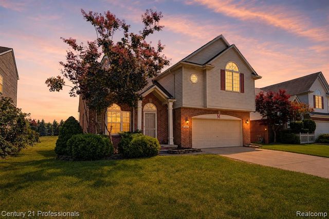 1989 Golfview Lane, Westland, MI 48186