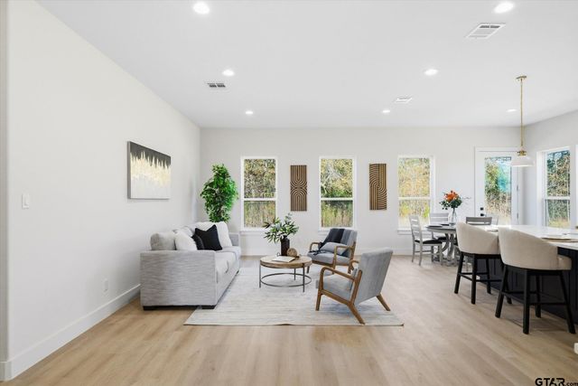 21010 FM 1805, Van, TX 75790