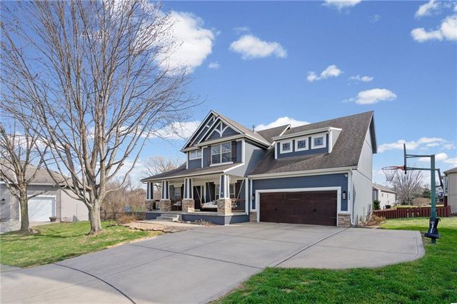 1303 Ashdown Circle, Raymore, MO 64083