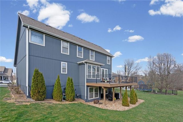 1303 Ashdown Circle, Raymore, MO 64083