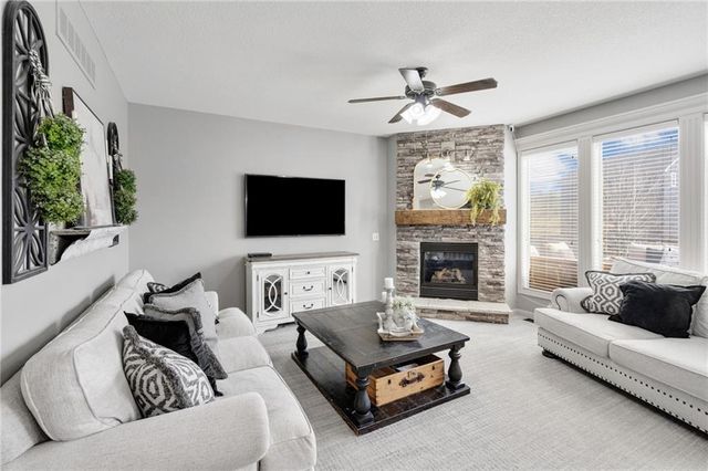 1303 Ashdown Circle, Raymore, MO 64083