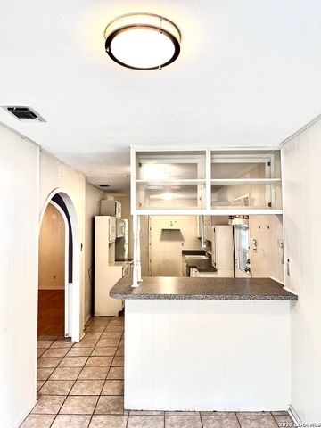 347 SUBLETT DR, San Antonio, TX 78223