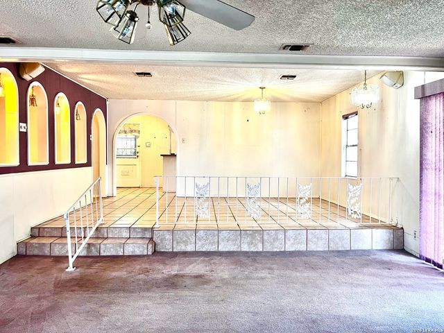 347 SUBLETT DR, San Antonio, TX 78223