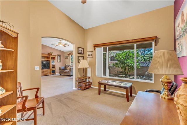 1528 N Bank Swallow Road, Green Valley, AZ 85614