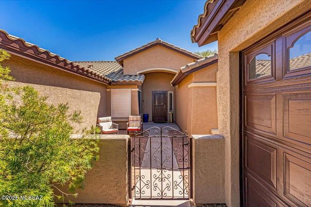 1528 N Bank Swallow Road, Green Valley, AZ 85614