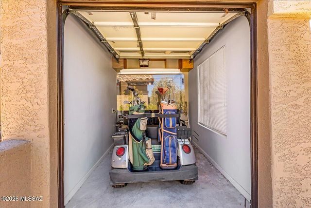 1528 N Bank Swallow Road, Green Valley, AZ 85614