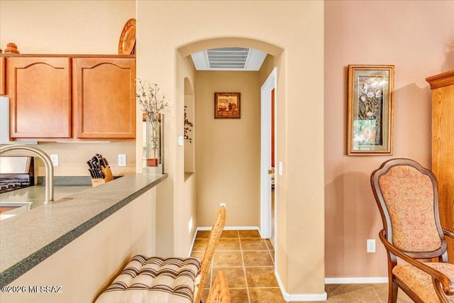 1528 N Bank Swallow Road, Green Valley, AZ 85614