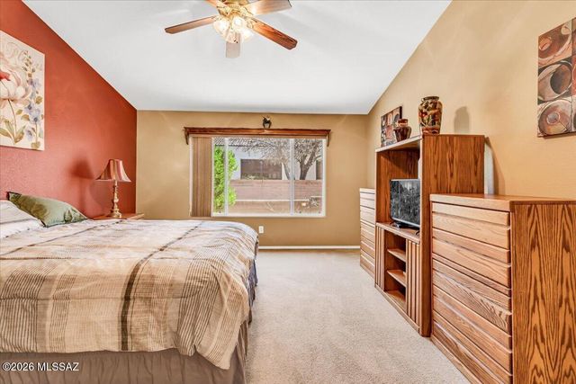 1528 N Bank Swallow Road, Green Valley, AZ 85614